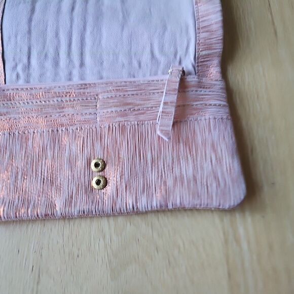 American Leather Bifold Wallet Metallic Rose Gold, Woven detail, EUC - Picture 4 of 12